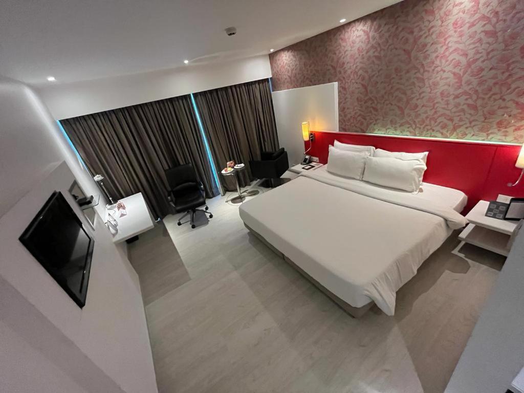 Country Inn & Suites By Radisson Nová Bombaj Exteriér fotografie